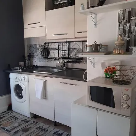 Brasil Mini Casa ,bagno E Angolo Cottura. Apartamento Ladispoli